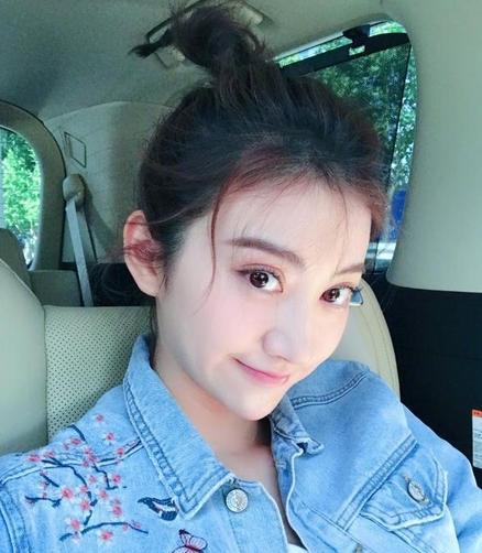 披肩短发怎么扎丸子头 披肩短发怎么扎丸子头