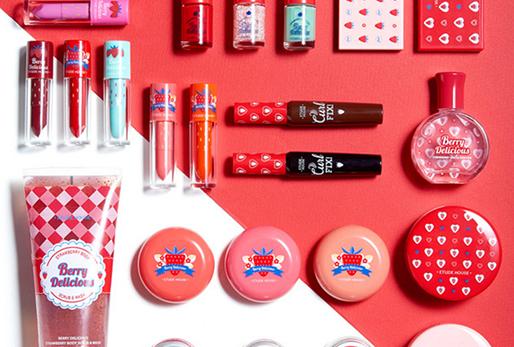 草莓亮片美甲教程