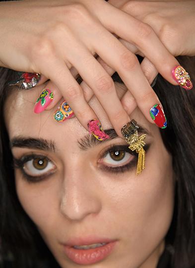 2017新款气质美甲图片