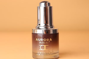 vc精华液的作用和功效适合什么时候用 vc精华液的作用和功效适合什么时候用