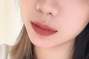 白皮适合的口红色号(8款白皮适合的口红色号)