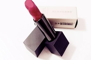 彩妆口红丝绒和哑光口红的区别 彩妆口红丝绒和哑光口红的区别