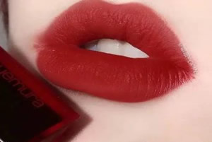 彩妆唇釉和口红哪个更好用