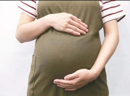 高龄产妇生宝宝将会容易面临哪些风险呢？
