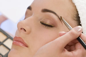 遮瑕笔的用法，?如何使用遮瑕笔