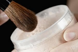 散粉和定妆粉的区别，散粉和定妆粉有什么区别