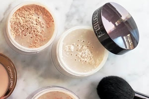 散粉的正确使用方法，教你正确的散粉使用步骤